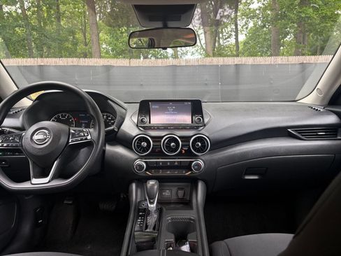 Used 2025 Nissan Sentra S FWD image 31