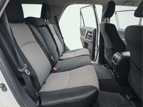 Used 2014 Toyota 4Runner SR5 w/ Convenience Package AWD/4WD image 13