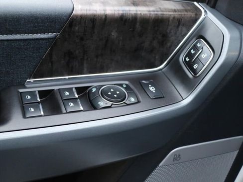 Used 2024 Ford F250 Lariat w/ Lariat Ultimate Package image 19