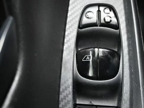 Used 2025 Nissan Sentra S FWD image 23