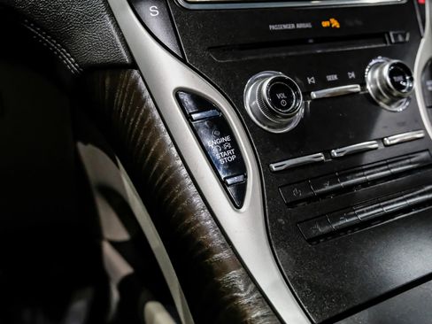 Used 2019 Lincoln Nautilus Reserve image 23