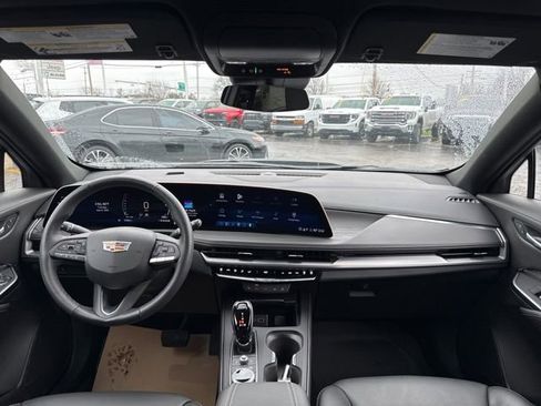 Certified 2025 Cadillac XT4 Premium Luxury w/ Cold Weather Package image 25