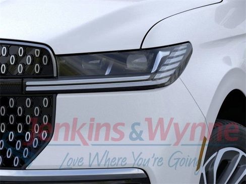 New 2025 Lincoln Navigator Reserve image 18