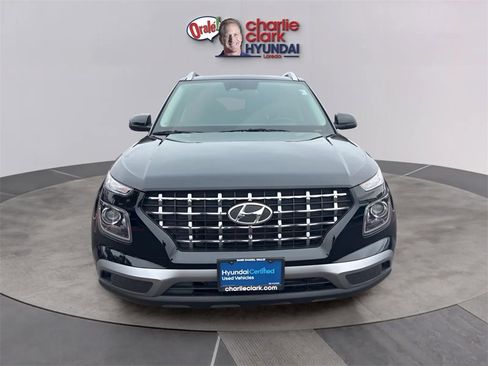 Certified 2023 Hyundai Venue SEL image 2