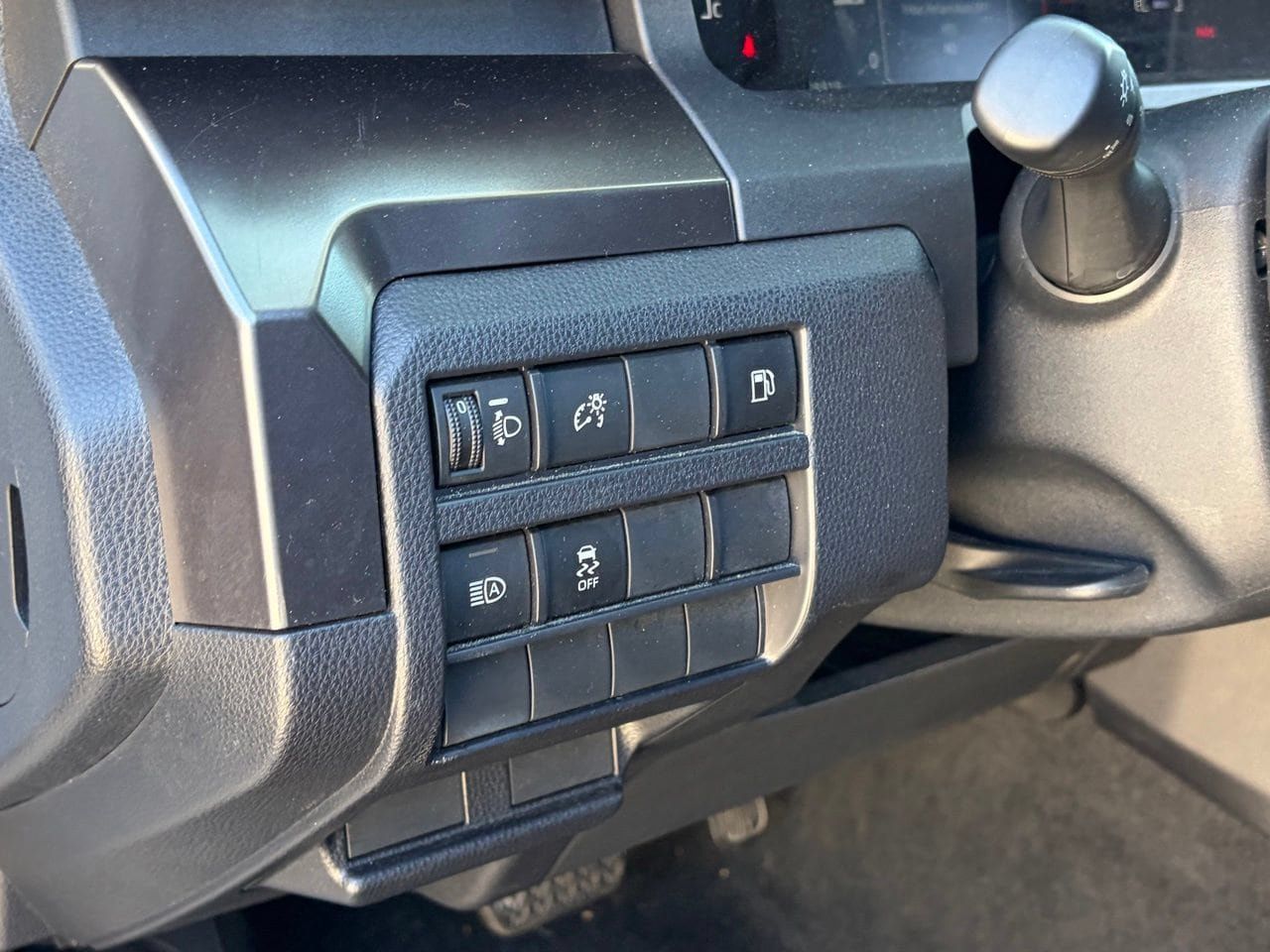 Used 2025 Toyota 4Runner SR5 AWD/4WD image 7
