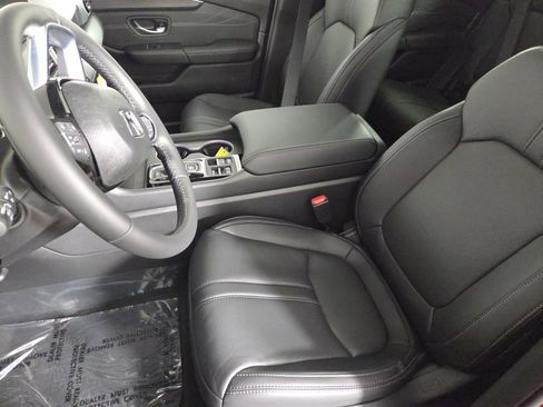 New 2026 Honda Pilot Touring image 11