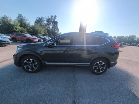 Used 2017 Honda CR-V Touring image 2