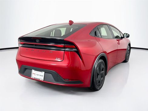Used 2024 Toyota Prius LE image 6