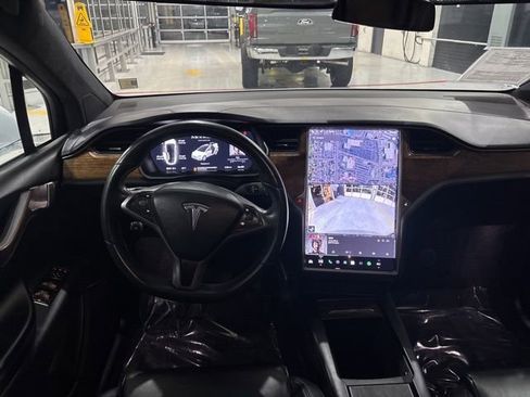 Used 2020 Tesla Model X Long Range image 38