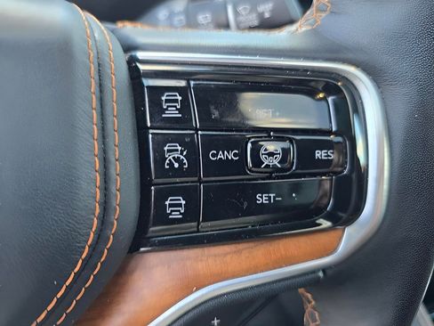 Used 2024 Jeep Grand Wagoneer L Series III AWD/4WD image 54
