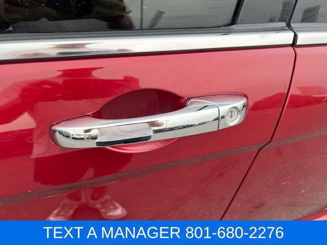 Used 2013 Chrysler 200 Limited FWD image 12