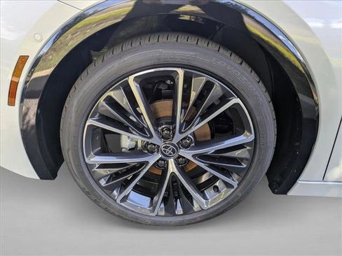New 2026 Toyota Prius Limited FWD image 10