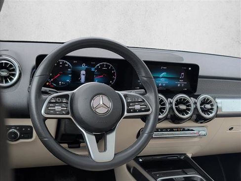 Used 2022 Mercedes-Benz GLB 250 image 12