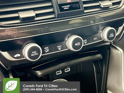 Used 2021 Honda Accord Sport image 9