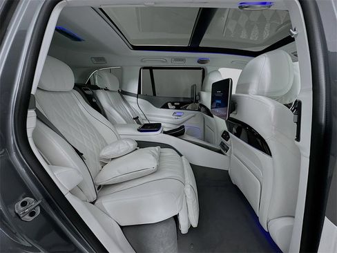 New 2026 Mercedes-Benz Maybach GLS 600 4MATIC image 30