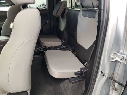 Used 2022 Toyota Tacoma SR5 image 10