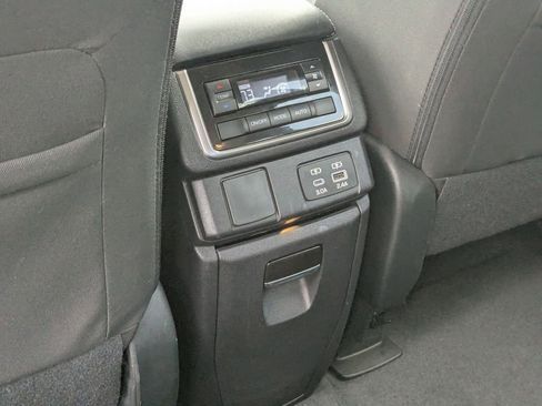 Used 2025 Subaru Ascent Premium AWD/4WD image 27