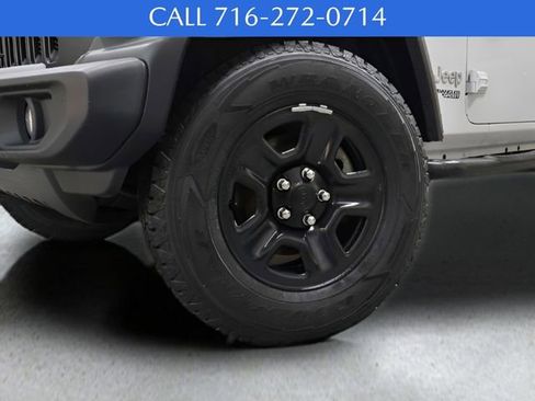 Used 2020 Jeep Wrangler Sport image 8
