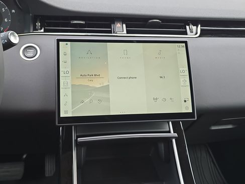 New 2026 Land Rover Range Rover Evoque S image 20