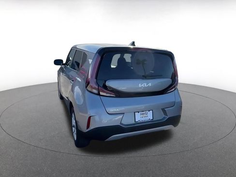 Used 2025 Kia Soul LX w/ LX Technology Package image 11