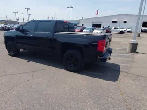 Used 2017 Chevrolet Silverado 1500 LTZ Z71 w/ LTZ Plus Package AWD/4WD image 6
