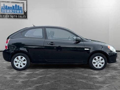 Used 2010 Hyundai Accent GS FWD image 4