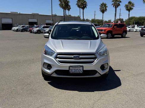 Used 2018 Ford Escape SE FWD image 4