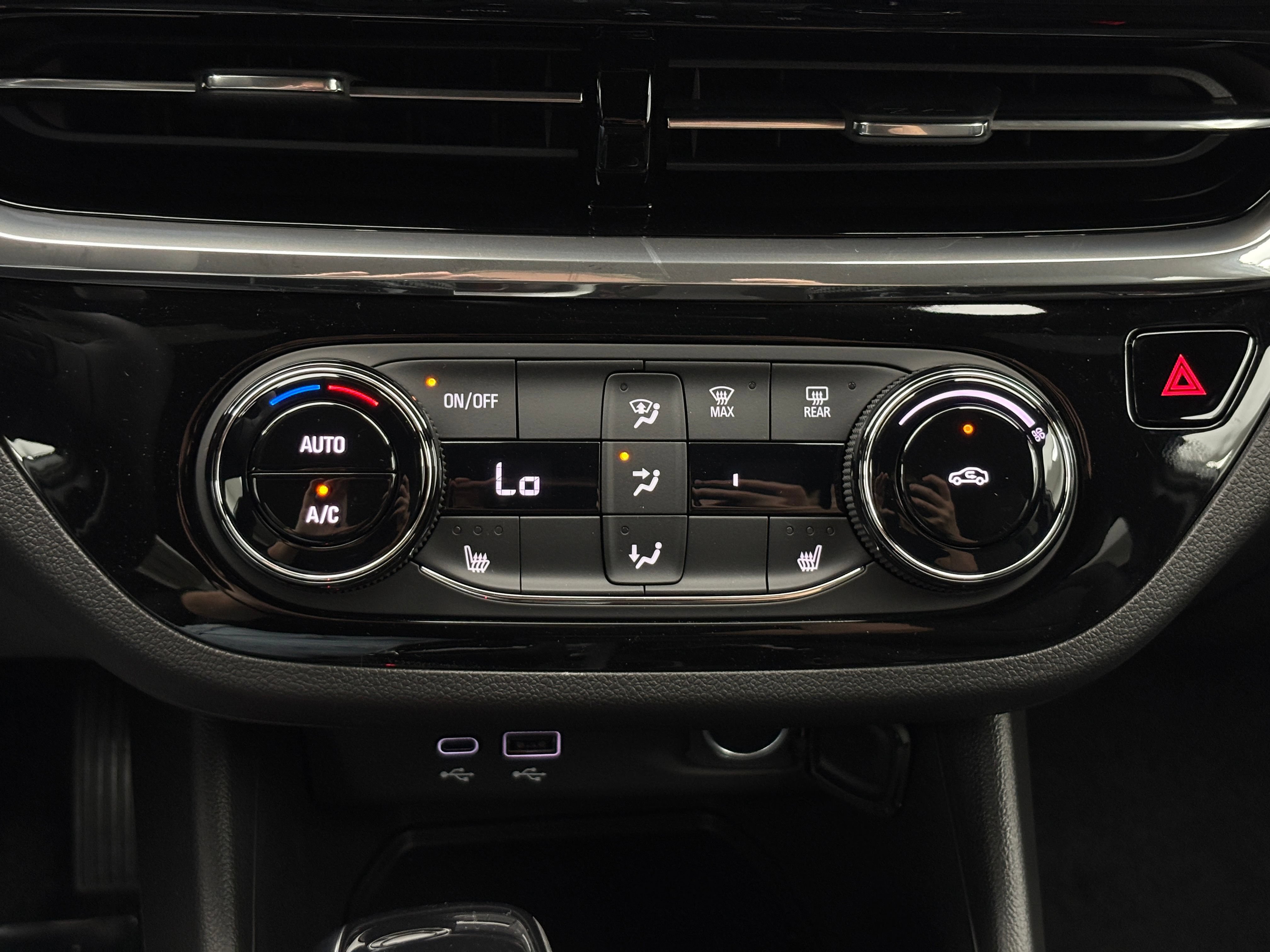 New 2026 Buick Envista Sport Touring w/ Convenience I Package FWD image 24