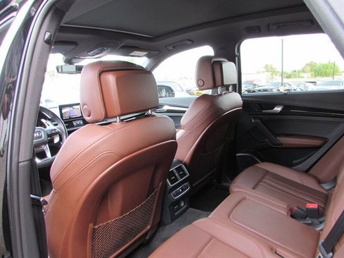 Used 2019 Audi Q5 2.0T Premium Plus w/ Premium Plus Package AWD/4WD image 21
