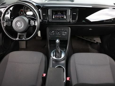 Used 2019 Volkswagen Beetle 2.0T S FWD image 25