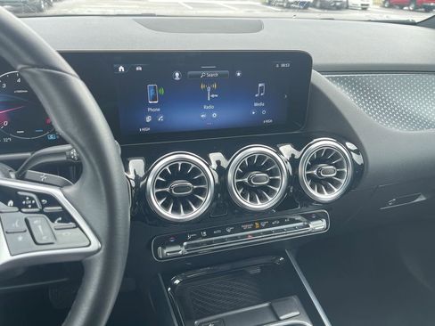 Used 2025 Mercedes-Benz GLA 250 image 26