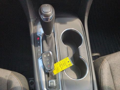Used 2019 Chevrolet Equinox LT w/ Driver Convenience Package FWD image 17
