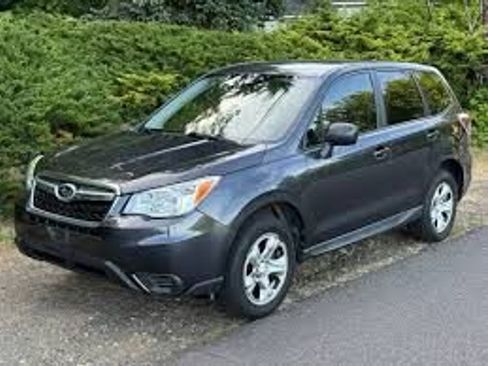 Used 2015 Subaru Forester 2.5i Premium w/ All-Weather Package AWD/4WD image 11