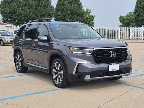 Used 2024 Honda Pilot Elite image 4