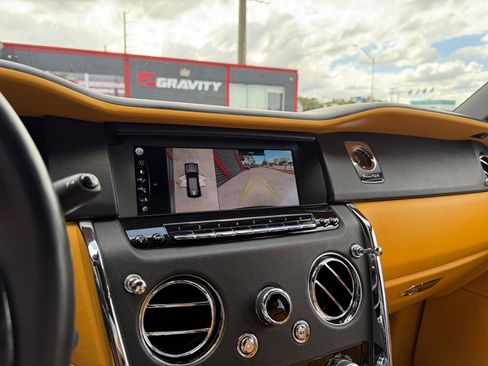 Used 2021 Rolls-Royce Cullinan Base image 26