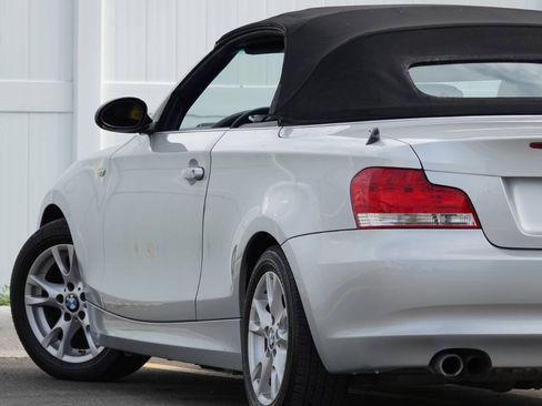 Used 2009 BMW 128i Convertible RWD image 14