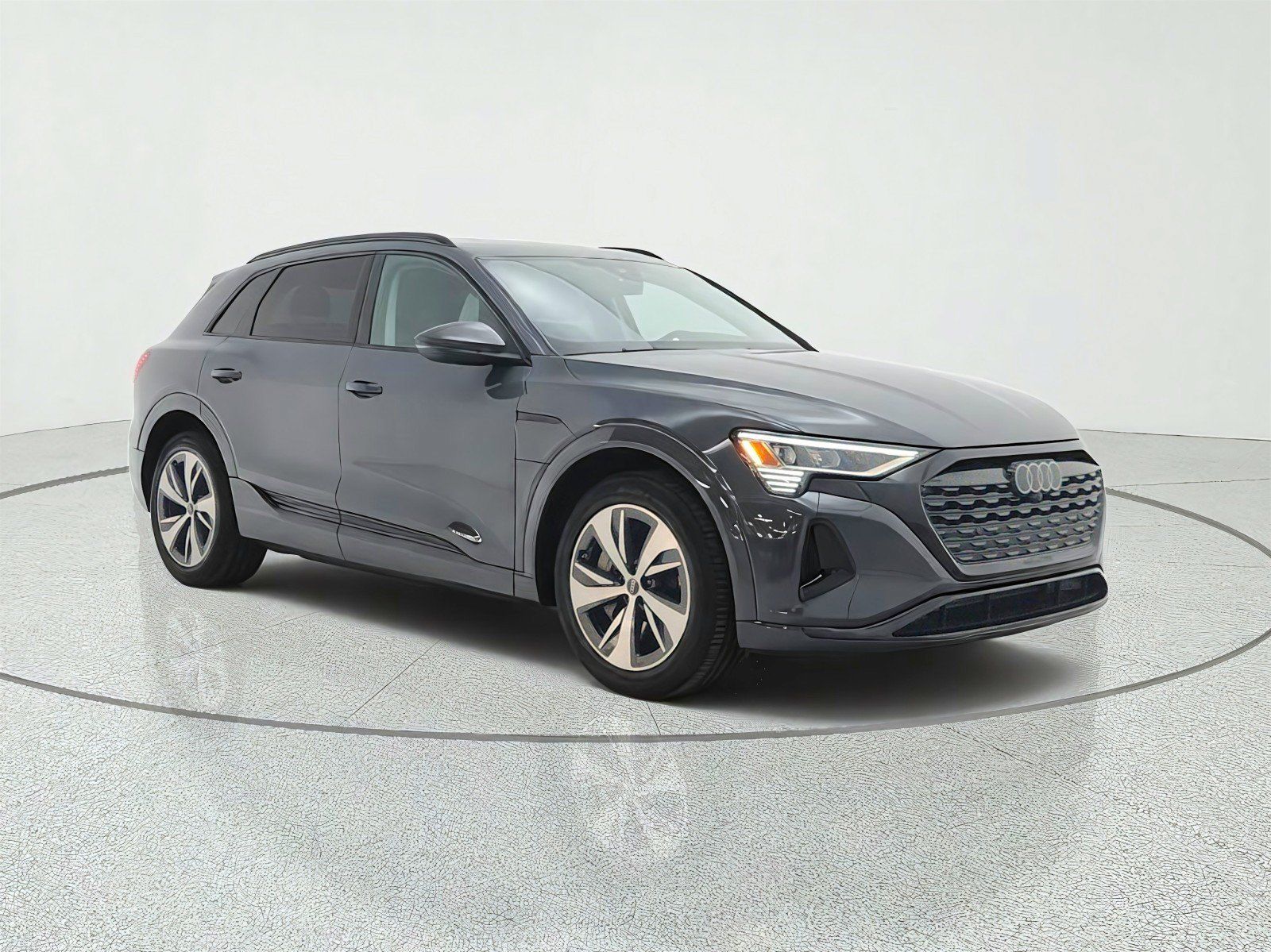 Used 2024 Audi Q8 e-tron Premium AWD/4WD image 3