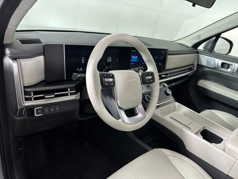 Certified 2025 Hyundai Santa Fe SEL image 42