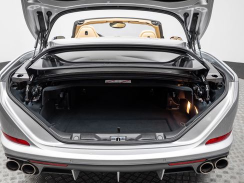 Certified 2016 Ferrari California T image 32