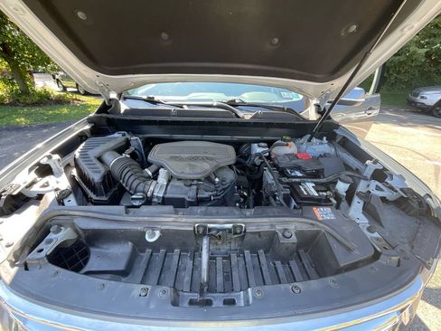 Used 2021 GMC Acadia SLE w/ Driver Convenience Package FWD image 27