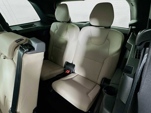 New 2026 Volvo XC90 B5 Core image 26
