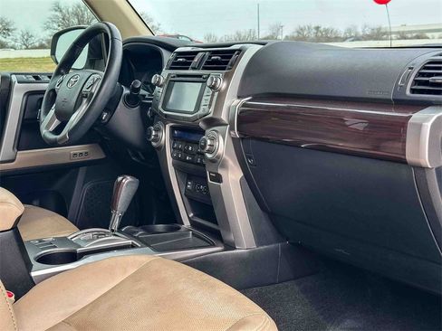 Used 2018 Toyota 4Runner Limited image 21