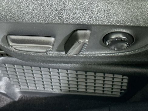 Used 2024 Toyota Sienna Platinum image 13