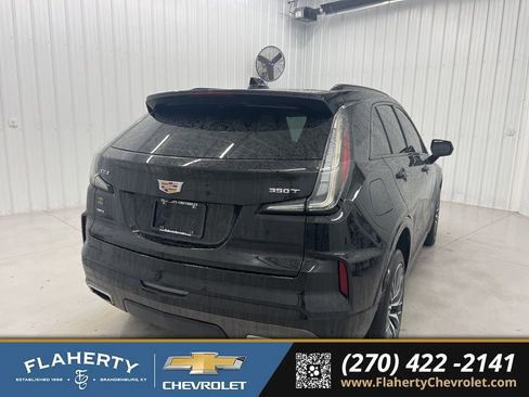 Used 2024 Cadillac XT4 Sport image 3
