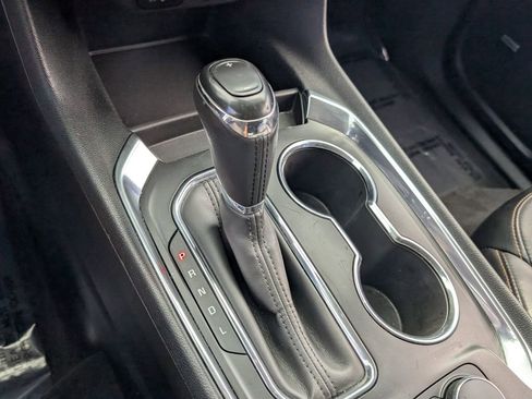 Used 2018 Chevrolet Traverse RS image 31