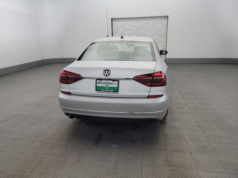 Used 2017 Volkswagen Passat 1.8T S FWD image 7