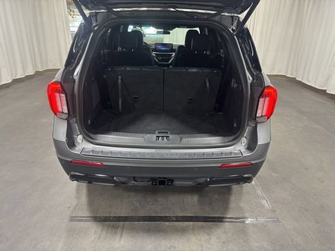 Used 2025 Ford Explorer ST-Line AWD/4WD image 16