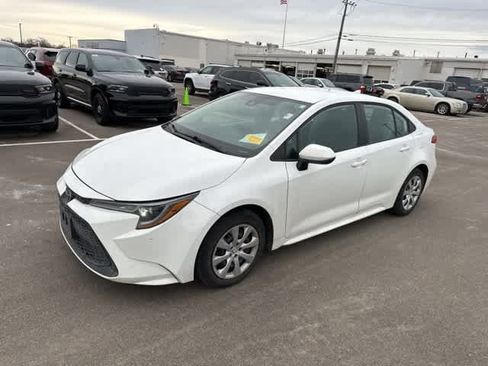 Used 2022 Toyota Corolla LE image 13