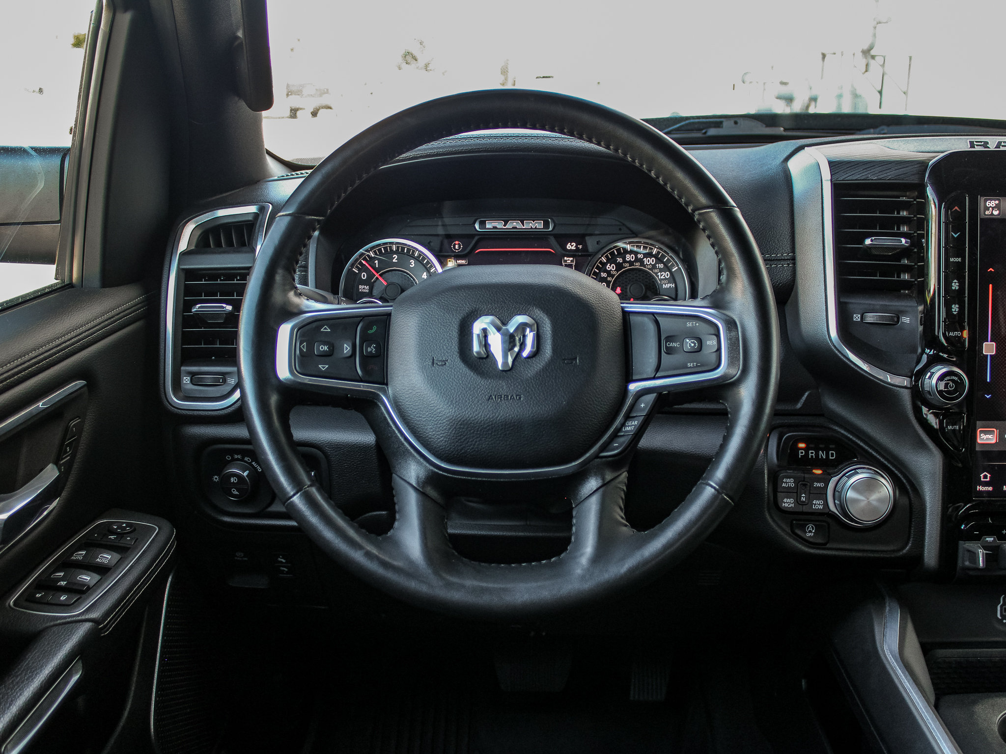 Used 2023 RAM 1500 Laramie AWD/4WD image 23