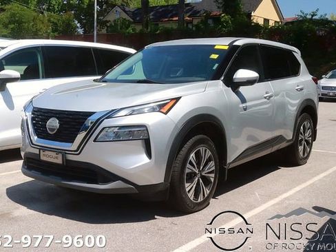 Used 2021 Nissan Rogue SV FWD image 1